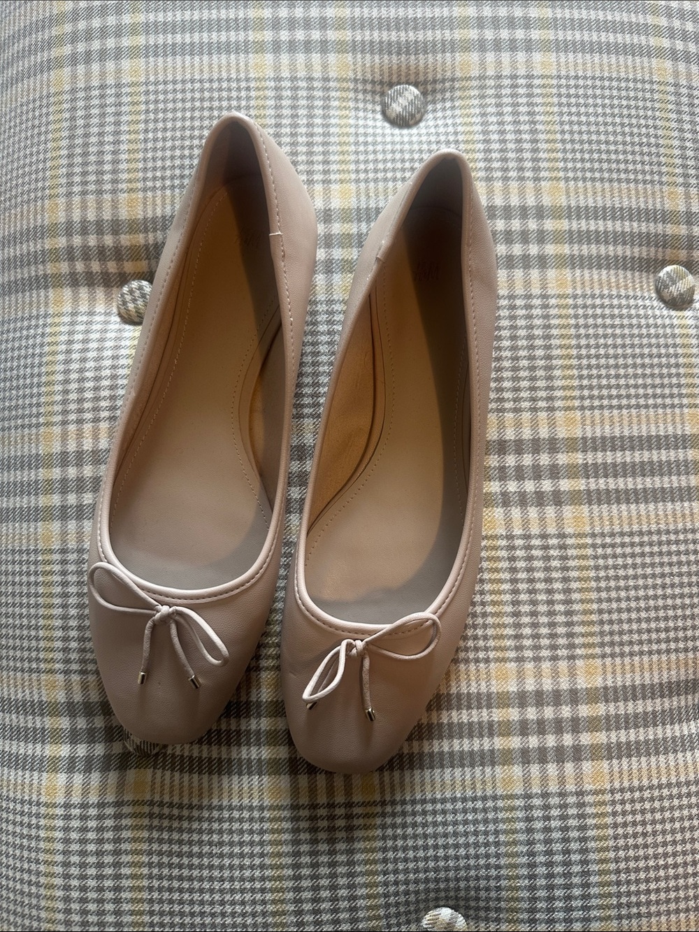 H&M Soft Blush Ballet Flats with Bow